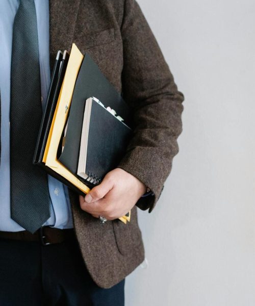 pexels-sora-shimazaki-5668765